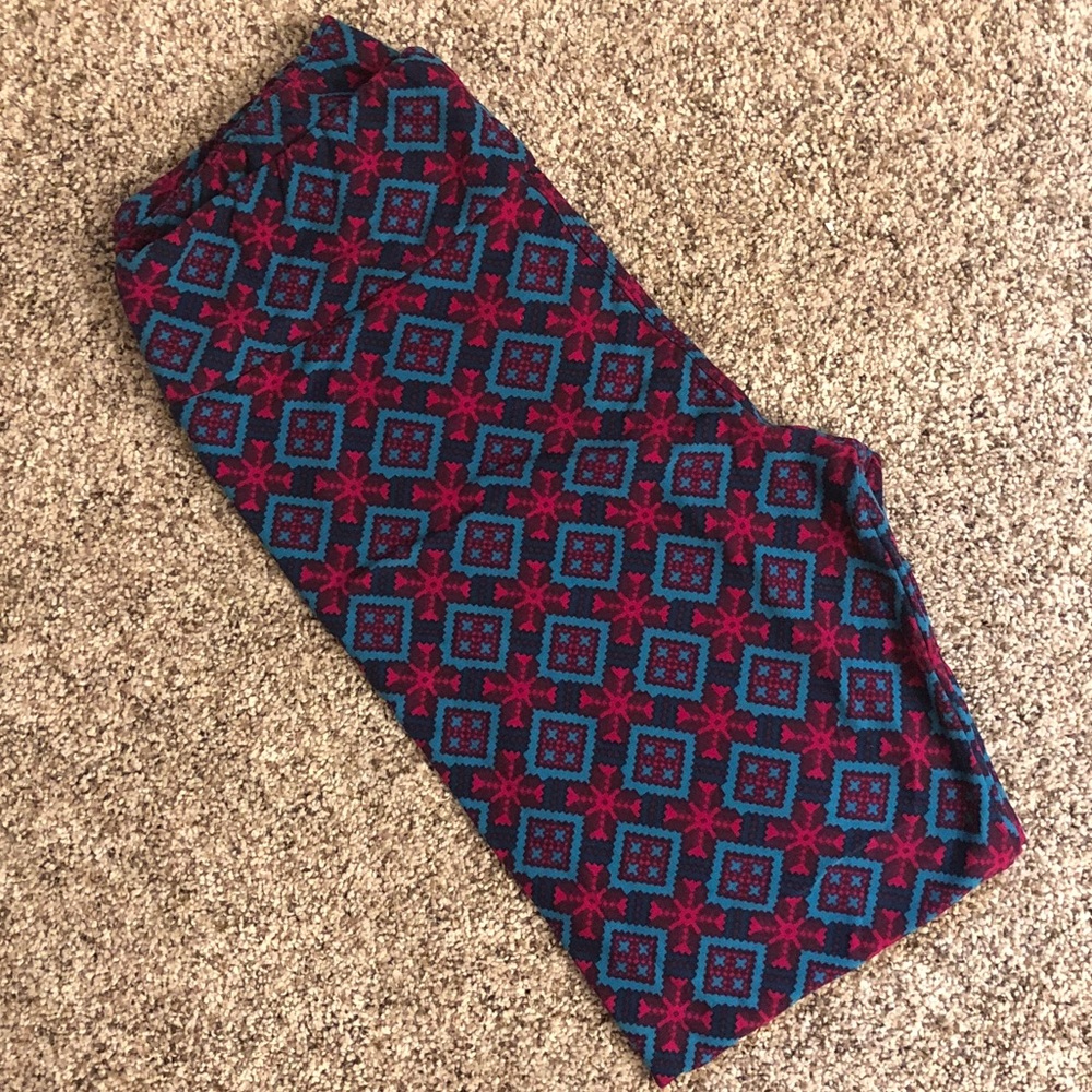 Fun subtle geo pattern LuLaRoe Leggings